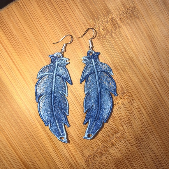 Embroidered Lace Feather Earrings - Picture 2 of 3